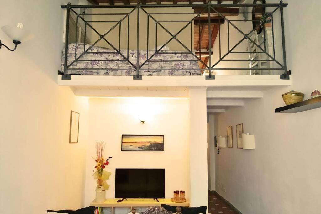 Santa Maria Novella Station Florentine Apartment Floransa Dış mekan fotoğraf